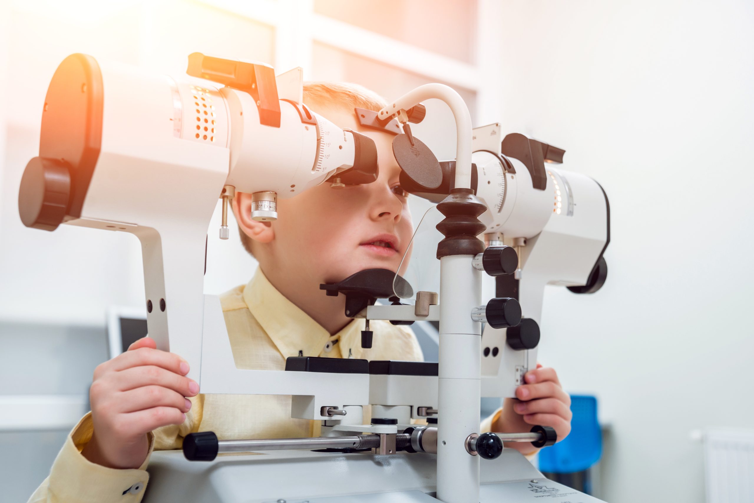 โรคจอตาในเด็กคลอดก่อนกำหนด (Retinopathy of prematurity, ROP)